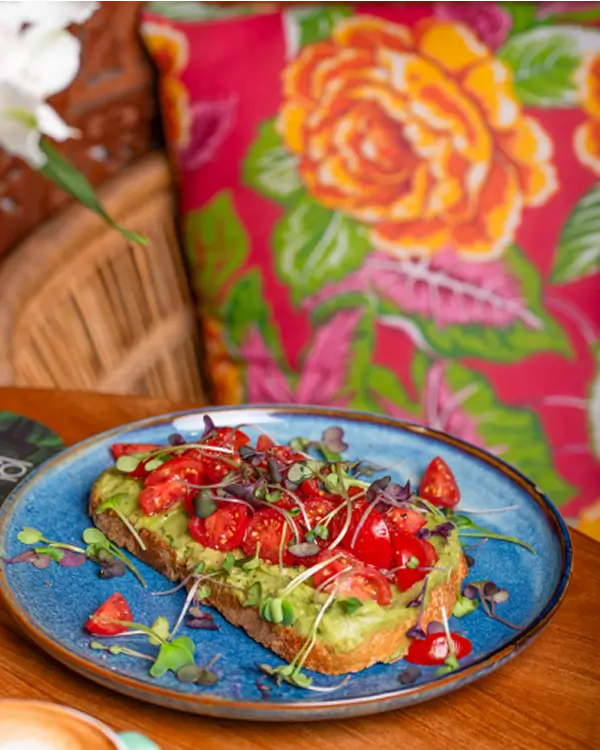 GUACA TOAST