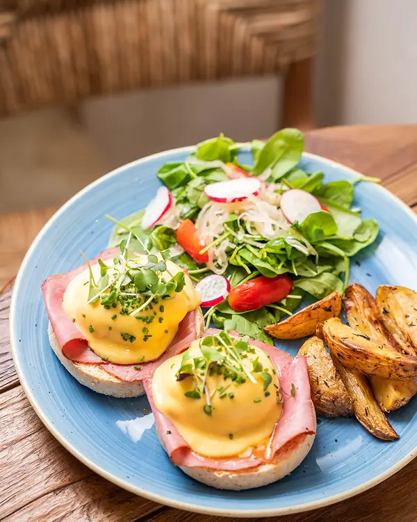 HUEVOS BENEDICT